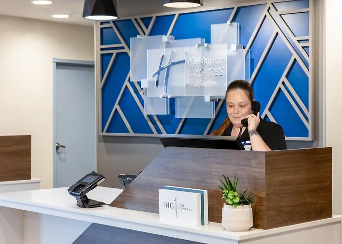 Holiday Inn Express & Suites Dewitt - Syracuse By Ihg